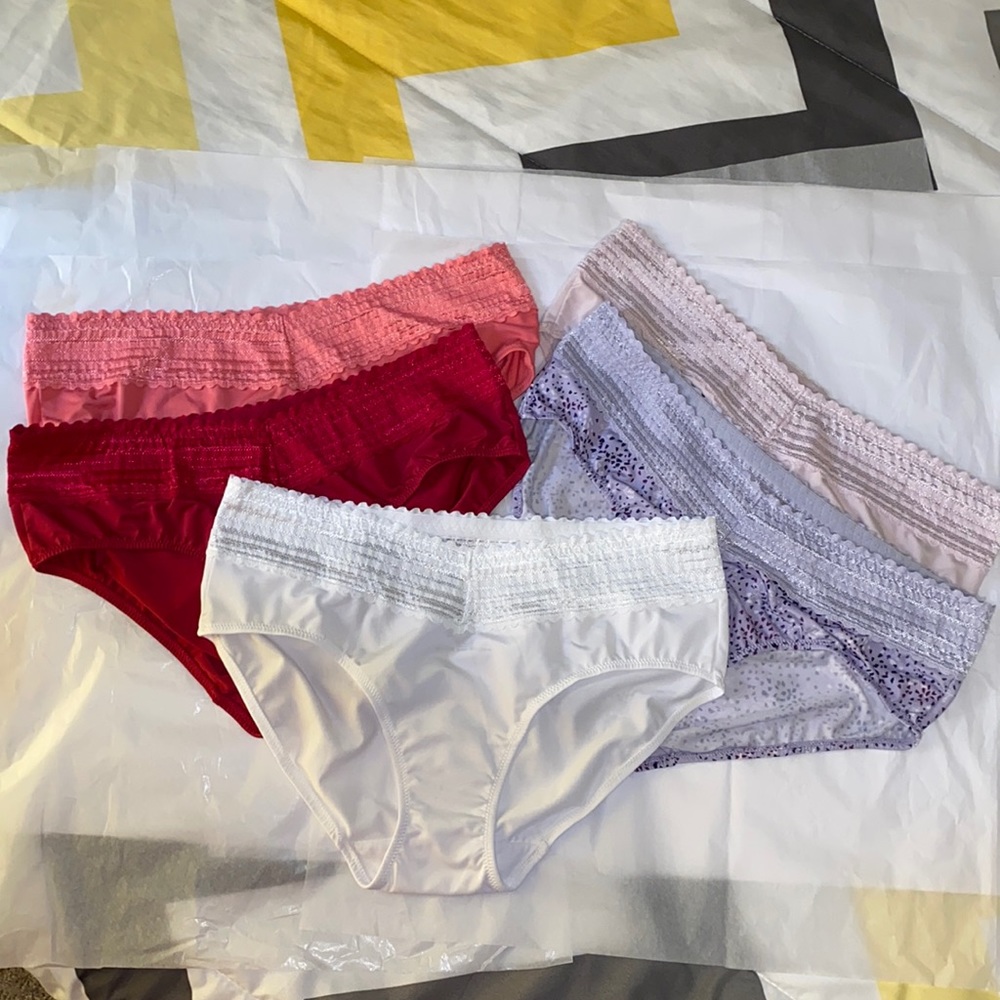 Warner’s women’s underwear large 7 never worn